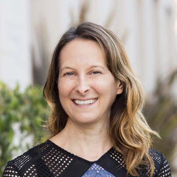 Headshot of Laura Bogart